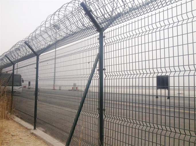 機場隔（gé）離網